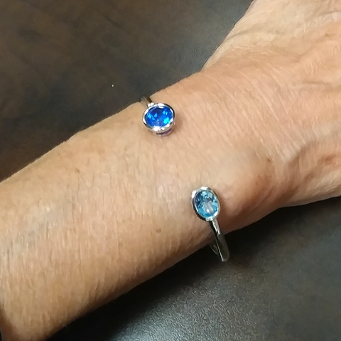 products/BLUE-TOPAZ-BANGLE.png